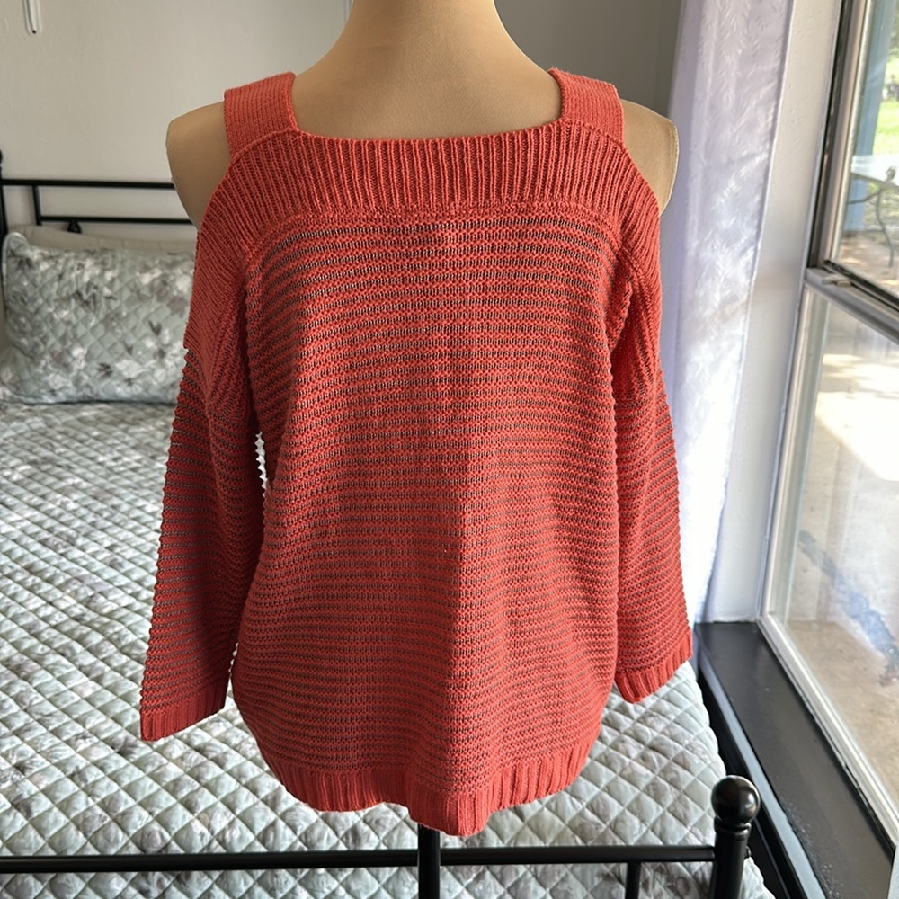 Jessica Simpson sweater - Picture 3 of 5